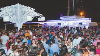 Yacht club: 15αύγουστος στην πιο λαμπερή ταράτσα της πόλης!