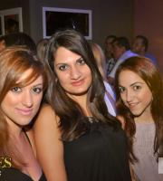 Το κέφι στα ύψη στο opening για τις Mousses live clubbing.