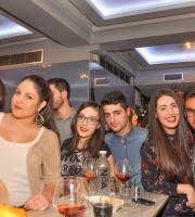 Πολεμική αποστολή στο Ν.Ο.Α. cafe με τους 'Ηουse Twins' στα όπλα!