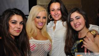 To... ηφαίστειο, Ελίνα Μπεκάκου στο Club Prive - The people.