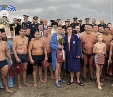 Θεοφάνεια: Αγιάστηκαν τα νερά στο λιμάνι της Αλεξανδρούπολης (video & φωτο)