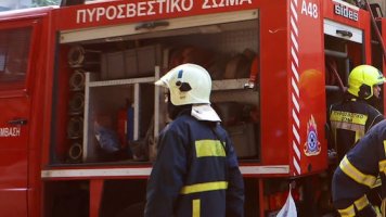 Ορεστιάδα: Απεγκλωβισμός 8 ατόμων από φλεγόμενη πολυκατοικία