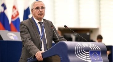 Γ. Μανιάτης προς Κομισιόν: «Κυρώσεις για τουρκικές παραβιάσεις στην Αλεξανδρούπολη»