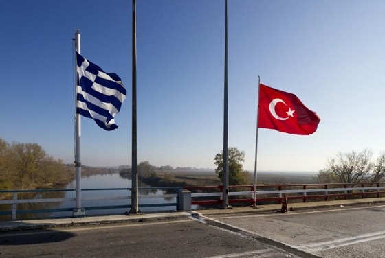 Στη διμερή συνάντηση εξετάστηκαν και οι εργασίες εκσυγχρονισμού στα τελωνεία Κήπων και Καστανιών.