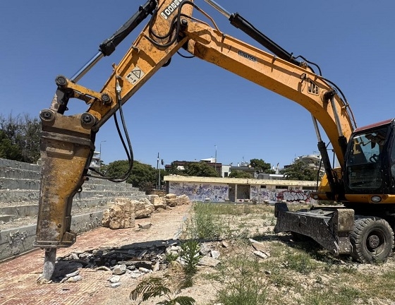 Ο χώρος του παλιού κολυμβητηρίου στην Αλεξανδρούπολη, θα γίνει πάρκινγκ.