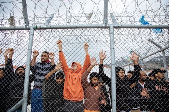 Με εξετάσεις θα αποδεικνύεται η ανηλικότητα όσων ζητούν άσυλο.