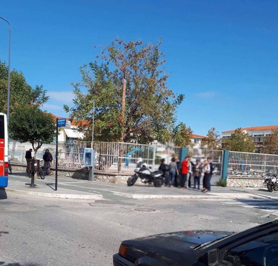Στιγμιότυπο από την προσαγωγή της μητέρας
