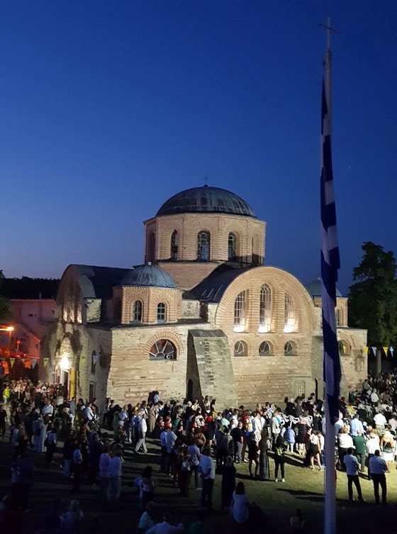 Με βυζαντινή μεγαλοπρέπεια ο εορτασμός στην Παναγία Κοσμοσώτειρα στις Φέρες (φώτο)