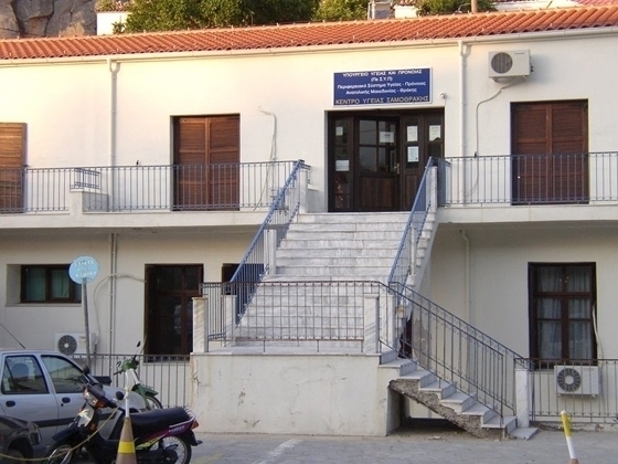 Το Κέντρο Υγείας Σαμοθράκης είχε υποστεί σοβαρές ζημιές από τις πλημμύρες τον Σεπτέμβριο του 2017.