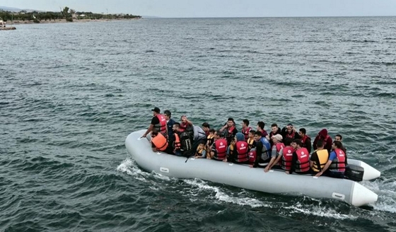 Συνεχίζονται οι αφίξεις μη νόμιμων μεταναστών στον Έβρο - 46 άνθρωποι σε μια φουσκωτή βάρκα