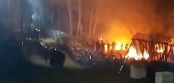 Καστανιές: Έβαλαν φωτιά στις σκηνές των μεταναστών οι τουρκικές δυνάμεις - Φεύγουν οι μετανάστες από τα σύνορα