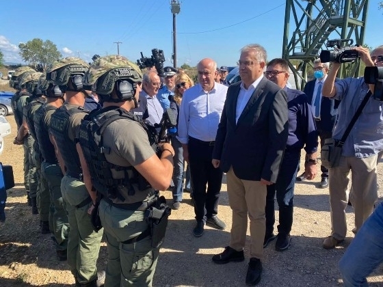 Φωτογραφία αρχείου από την πρόσφατη επίσκεψη του Υπουργού στον Έβρο.