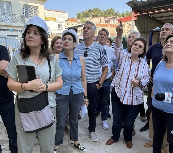 Η Υπουργός επισκέφθηκε μνημεία του Έβρου ξεκινώντας από το Τέμενεος Βαγιαζήτ το οποίο βρίσκεται στο τελικό στάδιο ολοκλήρωσής του.