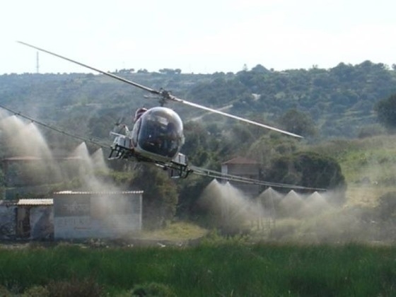 Ενδέχεται το ελικόπτερο να διέλθει κοντά από κατοικημένες περιοχές, χωρίς αυτό να εγκυμονεί κινδύνους για τη Δημόσια Υγεία.