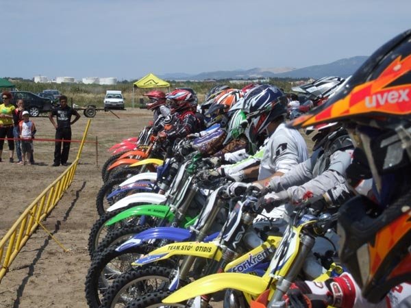 1ος αγώνας motocross και 4ος αγώνας scramble στον Απαλό Αλεξανδρούπολης.