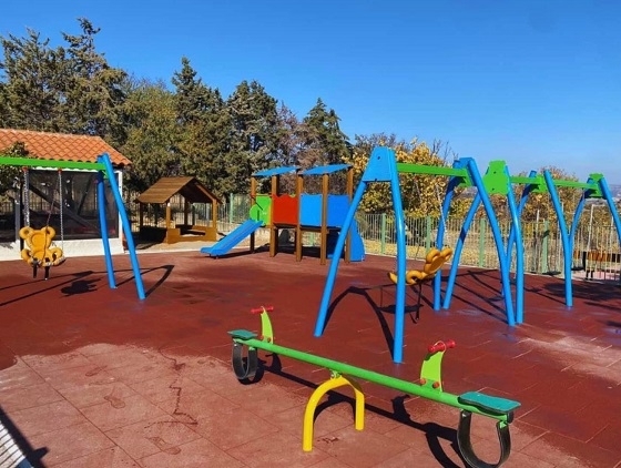 Περισσότερες από 85 παιδικές χαρές στον δήμο Αλεξανδρούπολης είναι πιστοποιημένες & ασφαλείς Περισσότερες από 85 παιδικές χαρές στον δήμο Αλεξανδρούπολης είναι πιστοποιημένες & ασφαλείς