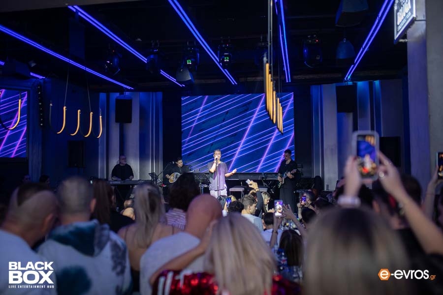 Ο Χάρης Βαρθακούρης έκανε το... "βράδυ αξημέρωτο" στο opening του Black Box Live Entertainment Hub!