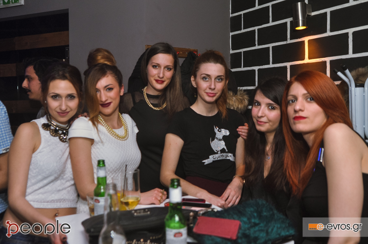 Dj Chris Papa και 'after hours' πάρτι το Σάββατο στο People club.
