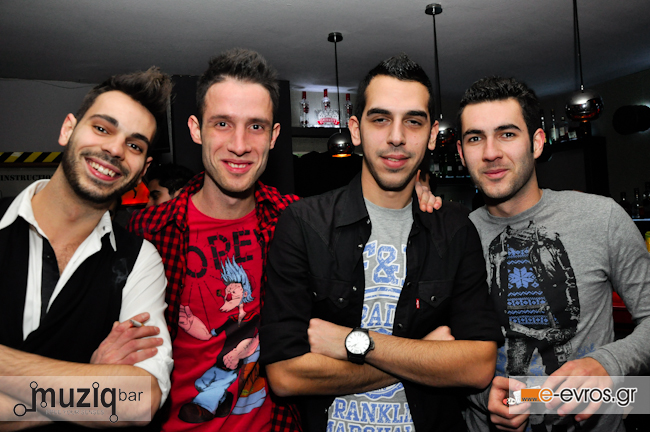 'Shiny happy people' ροκάρουν στο Muziq - Alternative bar.
