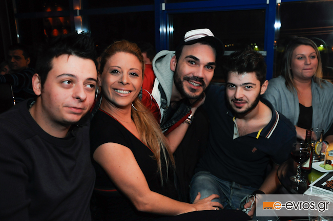 Live ελληνική βραδιά την Τετάρτη στη μπουάτ Vollcafe.