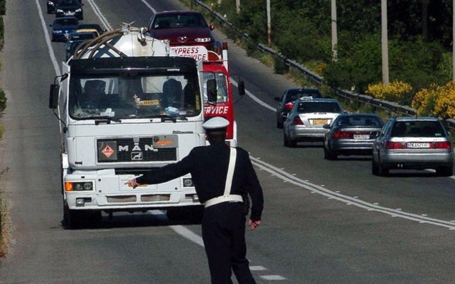 Απαγόρευση κυκλοφορίας φορτηγών ωφέλιμου φορτίου άνω του 1,5 τόνου για την 25η Μαρτίου